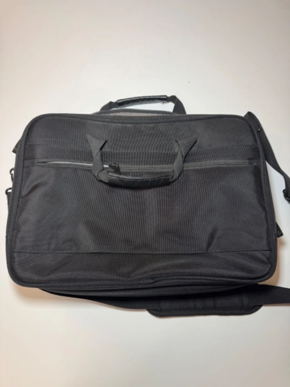 Samsonite Laptop Briefcase Black Expandable Business Travel Bag Shoulder Strap